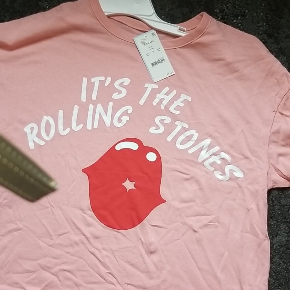 Rolling stones nwt pink  crop top tshirt